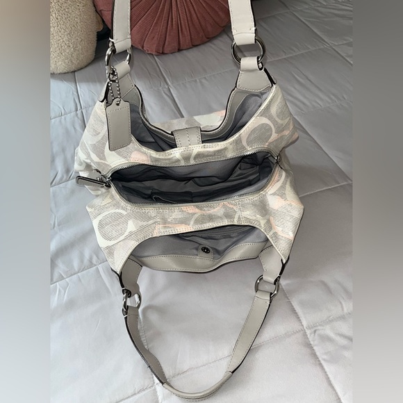 Coach Soho Optic Lynn Shoulder Bag Hobo - Picture 8 of 16